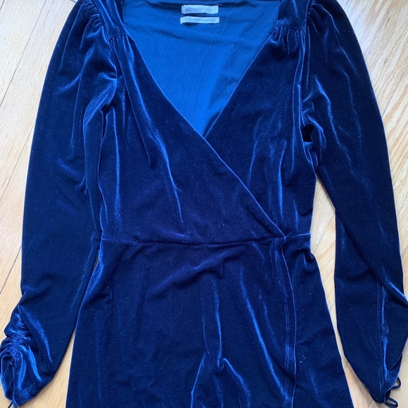 Urban Outfitters Brooklyn Navy Blue Velvet Romper Playsuit - Size S - Picture 2 of 7